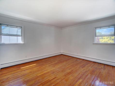19 Jonquil Circle Fords NJ 08863
