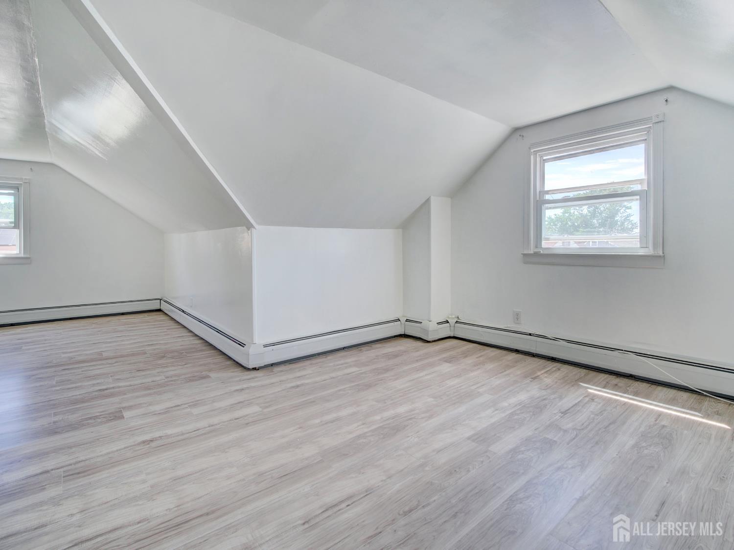 19 Jonquil Circle Fords NJ 08863