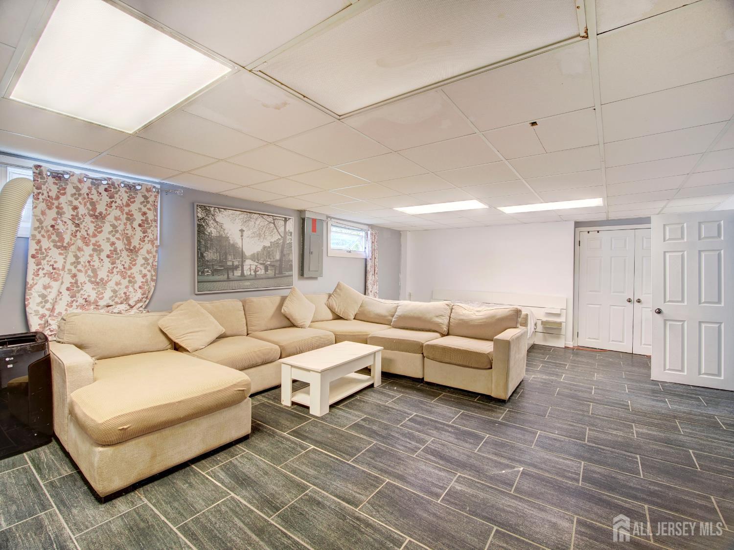 19 Jonquil Circle Fords NJ 08863