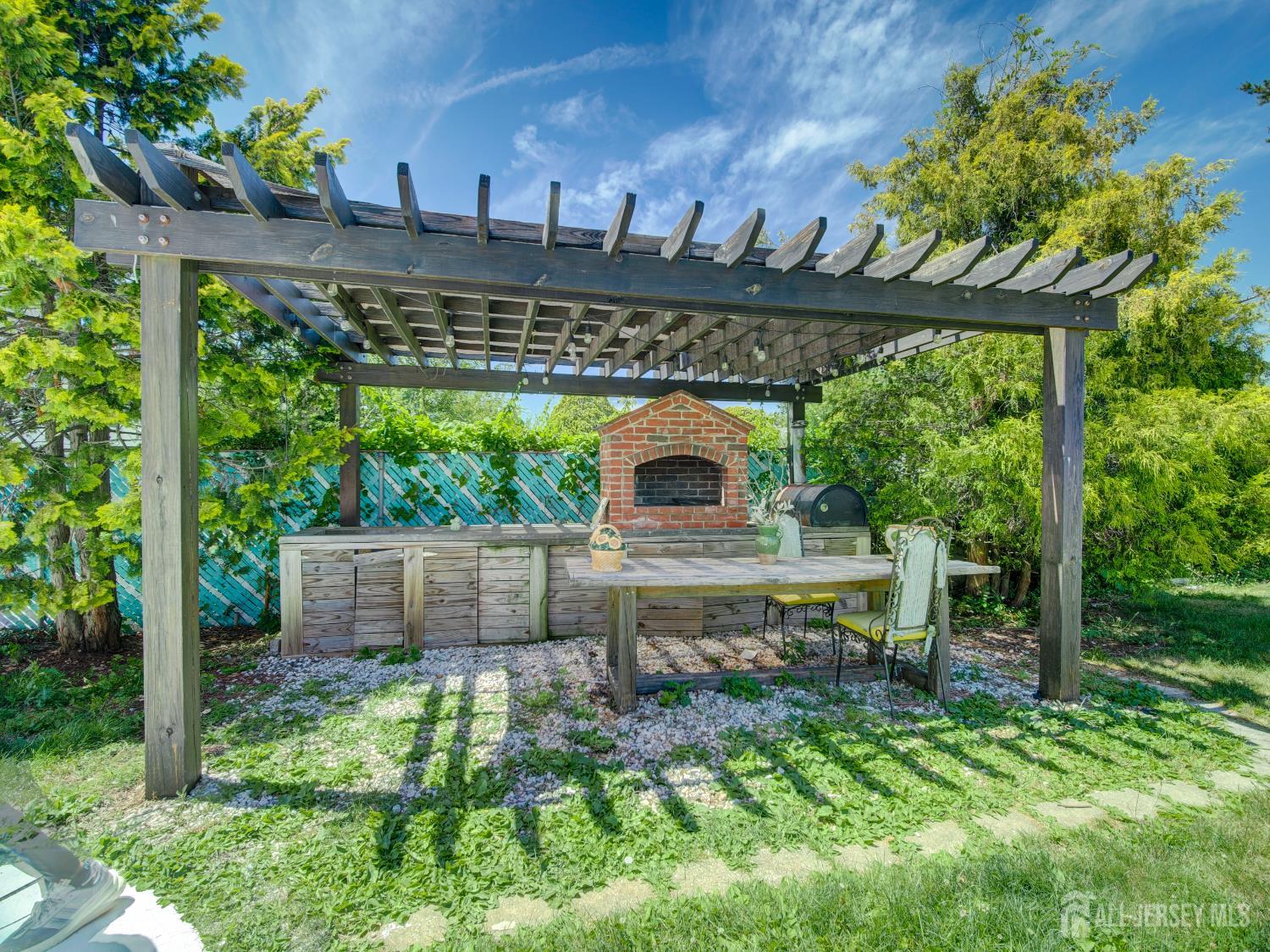 19 Jonquil Circle Fords NJ 08863
