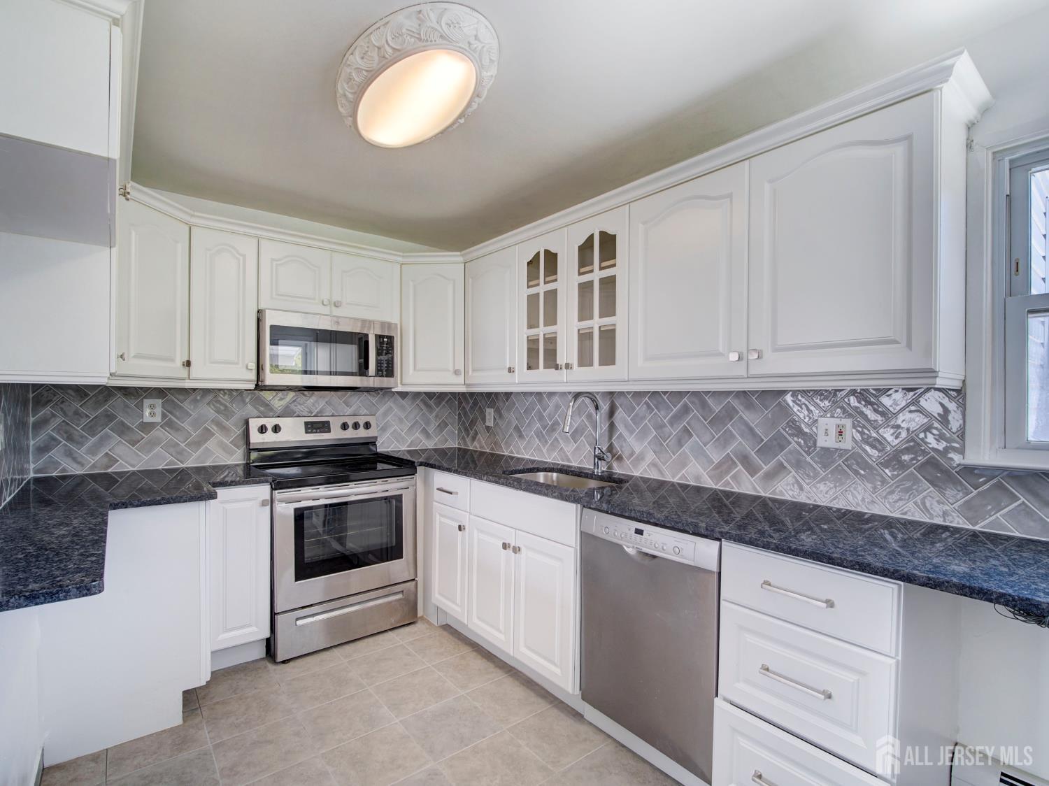 19 Jonquil Circle Fords NJ 08863
