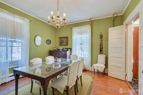 52 Spring Street Metuchen NJ 08840