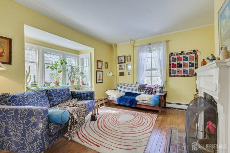 52 Spring Street Metuchen NJ 08840