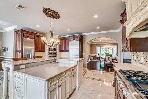 87 Ellmyer Road Edison NJ 08820
