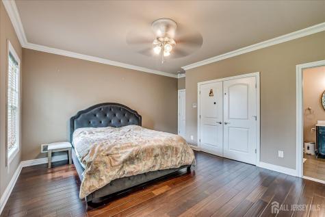 87 Ellmyer Road Edison NJ 08820