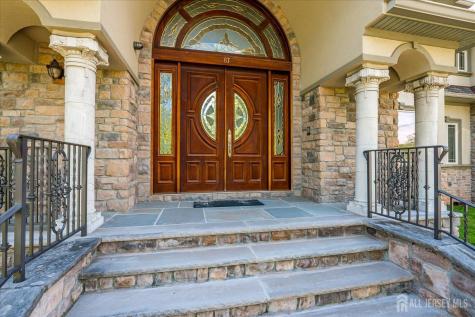 87 Ellmyer Road Edison NJ 08820