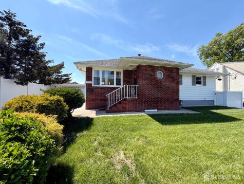 125 Hermann Street Carteret NJ 07008
