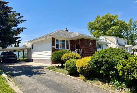 125 Hermann Street Carteret NJ 07008