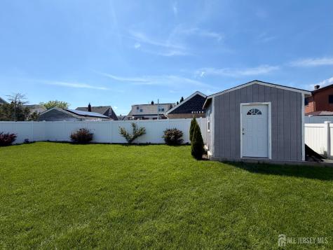 125 Hermann Street Carteret NJ 07008