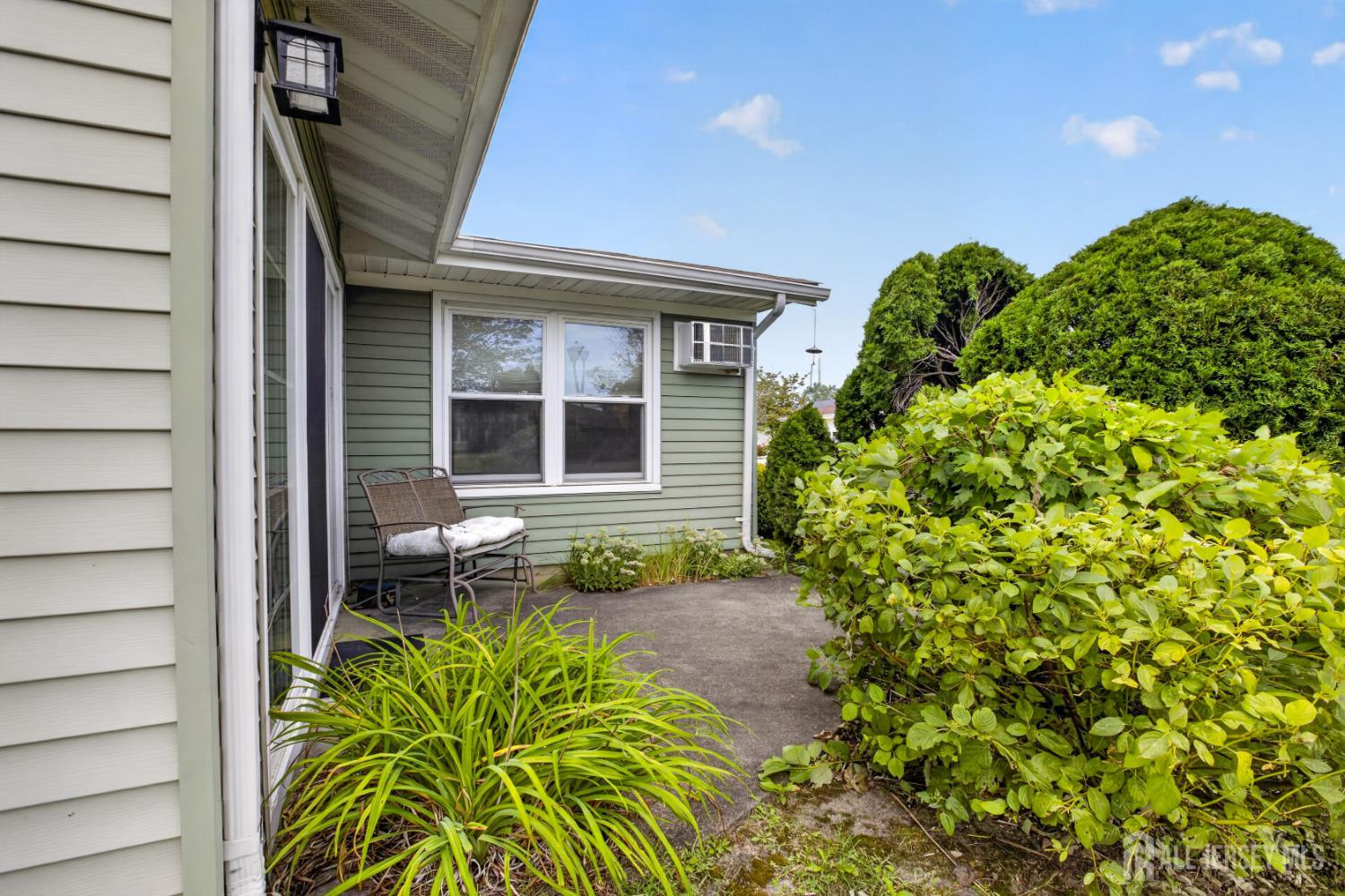 484 Fairton Drive Monroe NJ 08831