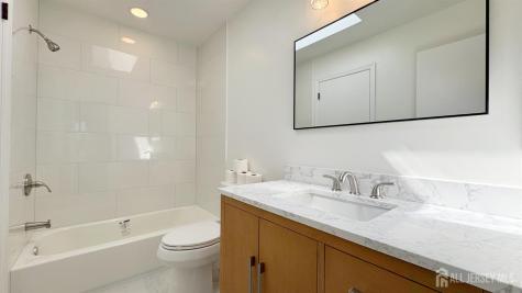 2904 Stonehedge Road Edison NJ 08820