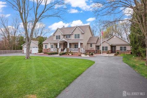 13 Fox Run Monroe NJ 08831