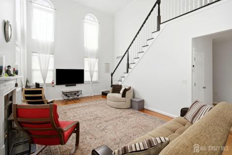 77 Timberhill Drive Franklin Twsp NJ 08823