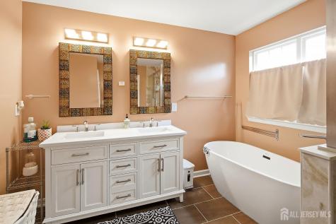 77 Timberhill Drive Franklin Twsp NJ 08823