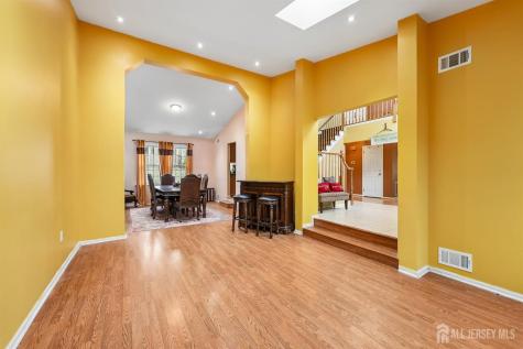 9 Chipwood Lane North Brunswick NJ 08902