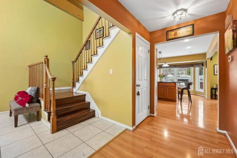 9 Chipwood Lane North Brunswick NJ 08902