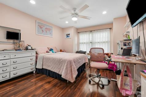 9 Chipwood Lane North Brunswick NJ 08902