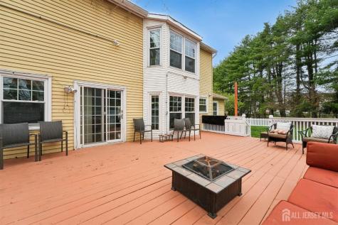 9 Chipwood Lane North Brunswick NJ 08902