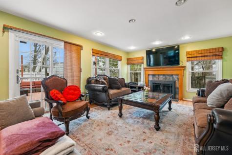 9 Chipwood Lane North Brunswick NJ 08902