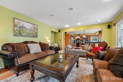 9 Chipwood Lane North Brunswick NJ 08902