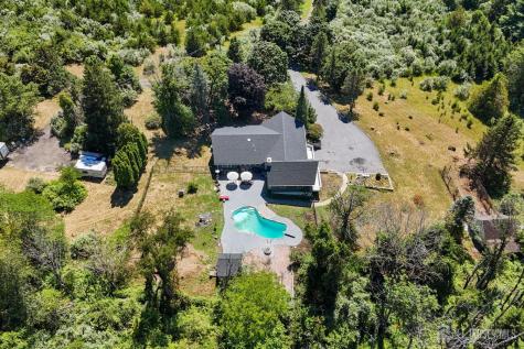 2 Rossi Drive Clinton Town NJ 08809