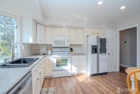 29 Hawthorne Lane East Windsor NJ 08520