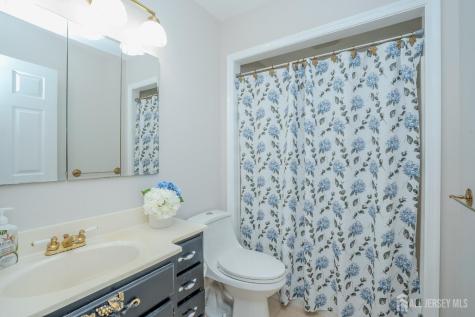 29 Hawthorne Lane East Windsor NJ 08520