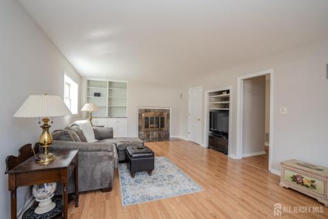 29 Hawthorne Lane East Windsor NJ 08520