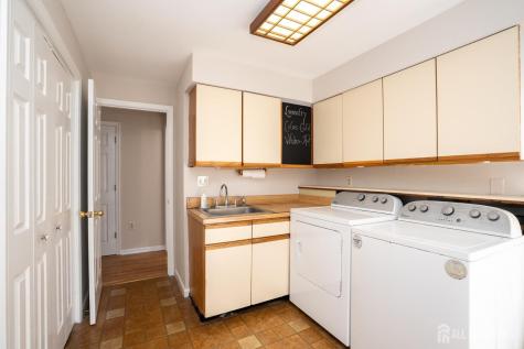 29 Hawthorne Lane East Windsor NJ 08520