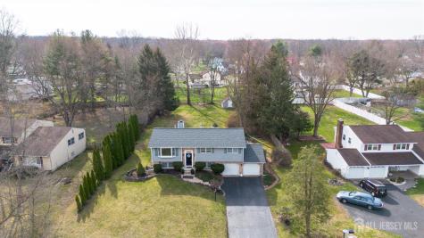 29 Hawthorne Lane East Windsor NJ 08520
