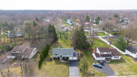 29 Hawthorne Lane East Windsor NJ 08520