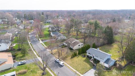 29 Hawthorne Lane East Windsor NJ 08520