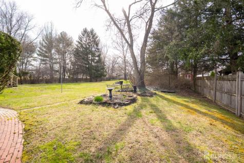 29 Hawthorne Lane East Windsor NJ 08520