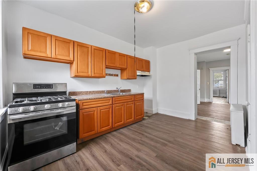 0-362-364 Alpine Street Perth Amboy NJ 08861