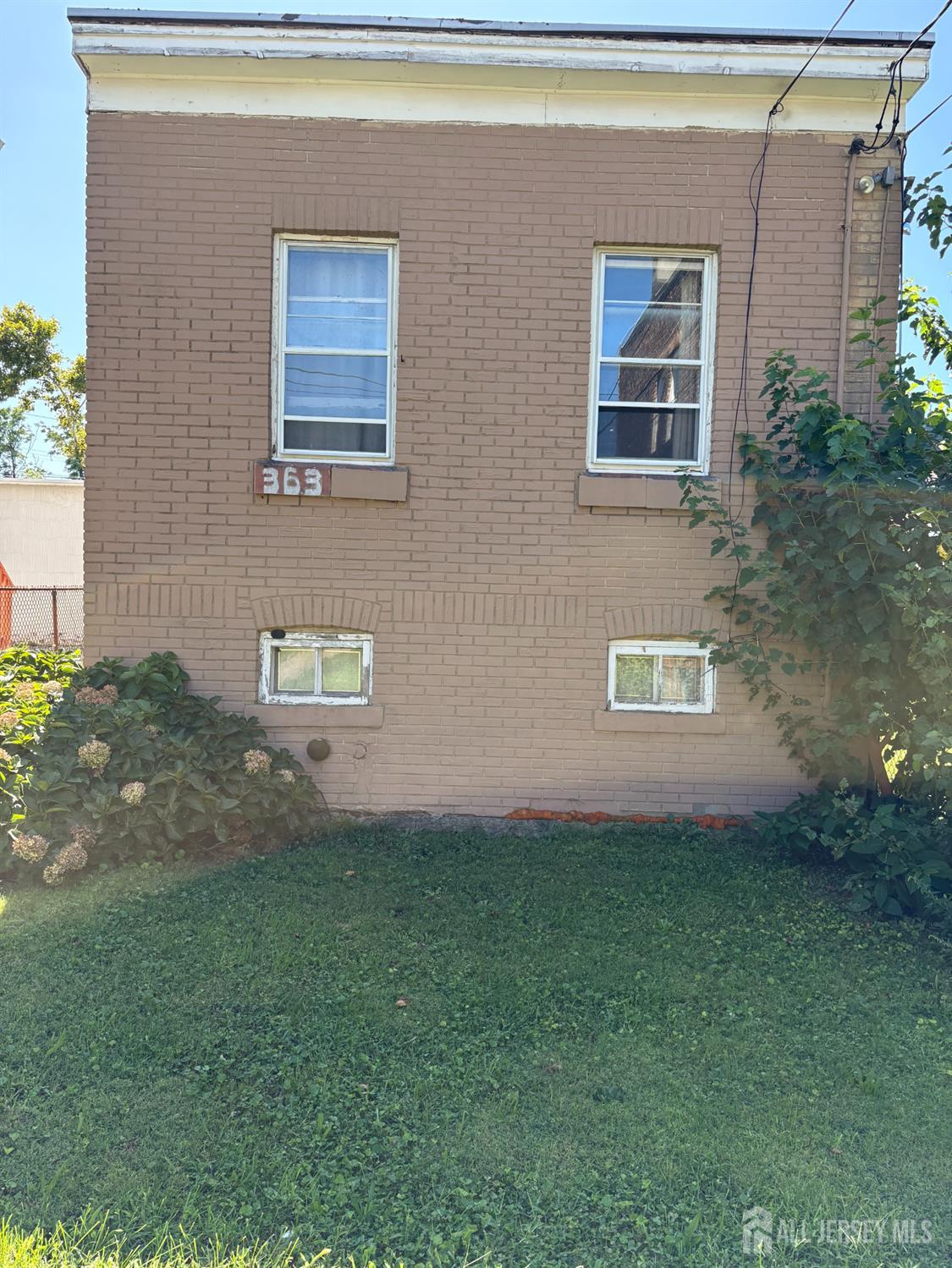 363 Garretson Avenue Perth Amboy NJ 08861