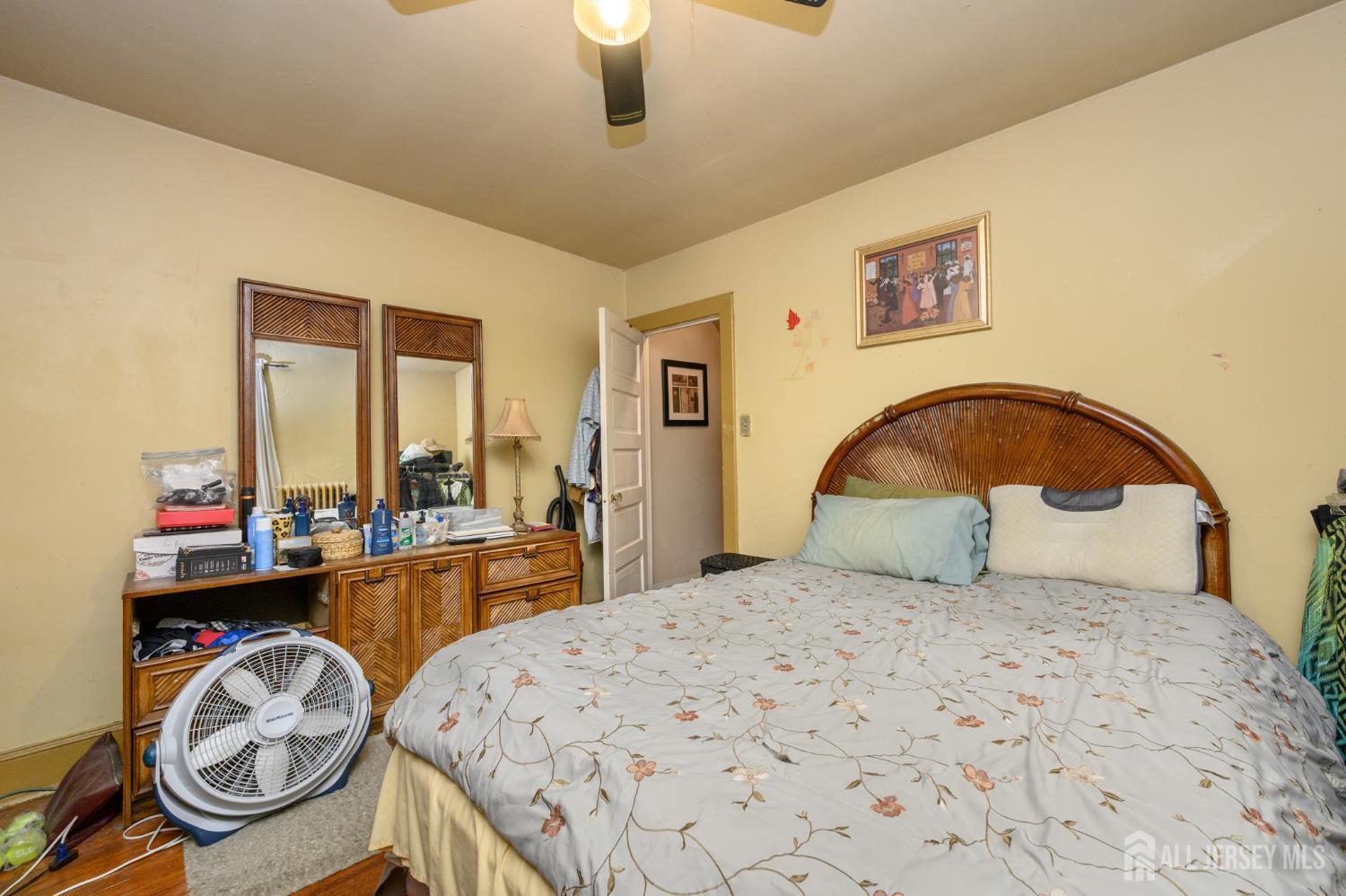 354 Hillcrest Avenue Trenton NJ 08618