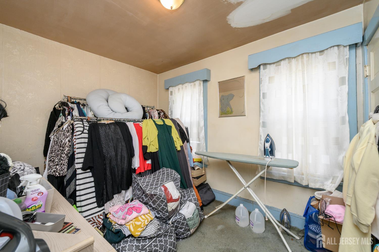 354 Hillcrest Avenue Trenton NJ 08618