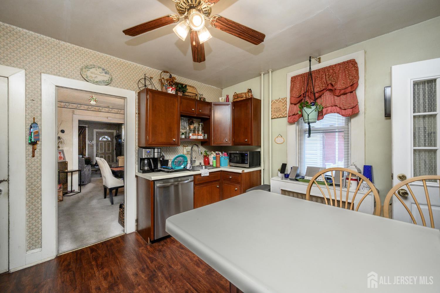 354 Hillcrest Avenue Trenton NJ 08618