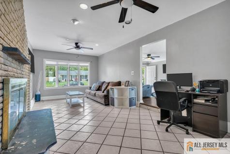 19 Evergreen Terrace Monroe NJ 08831