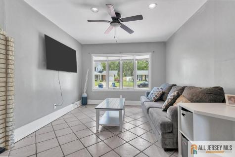 19 Evergreen Terrace Monroe NJ 08831