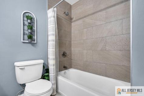 19 Evergreen Terrace Monroe NJ 08831