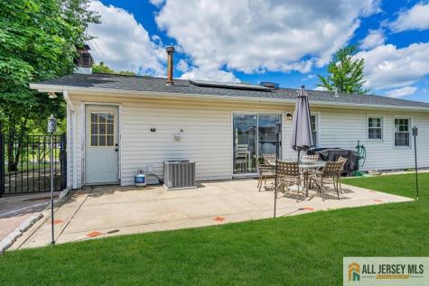 19 Evergreen Terrace Monroe NJ 08831