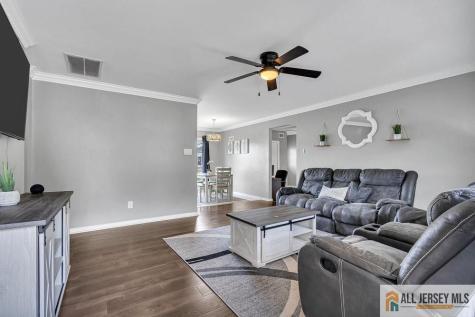 19 Evergreen Terrace Monroe NJ 08831