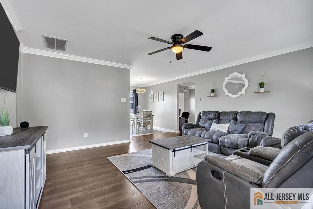 19 Evergreen Terrace Monroe NJ 08831