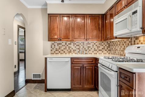 236 Olsen Street Sayreville NJ 08879