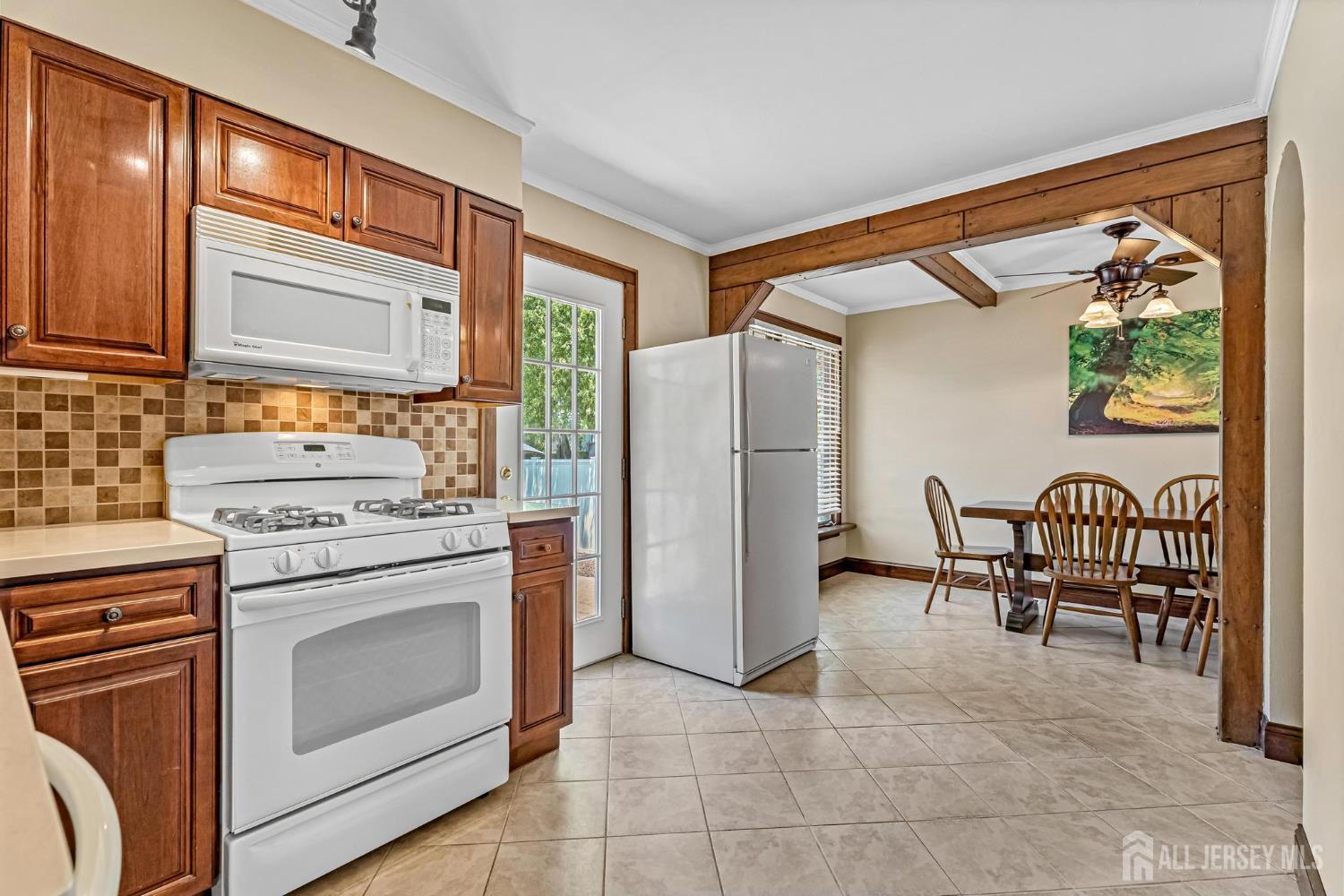 236 Olsen Street Sayreville NJ 08879