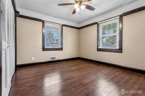 236 Olsen Street Sayreville NJ 08879