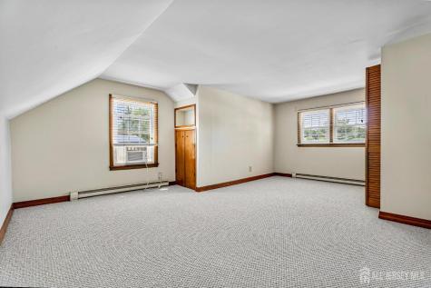 236 Olsen Street Sayreville NJ 08879
