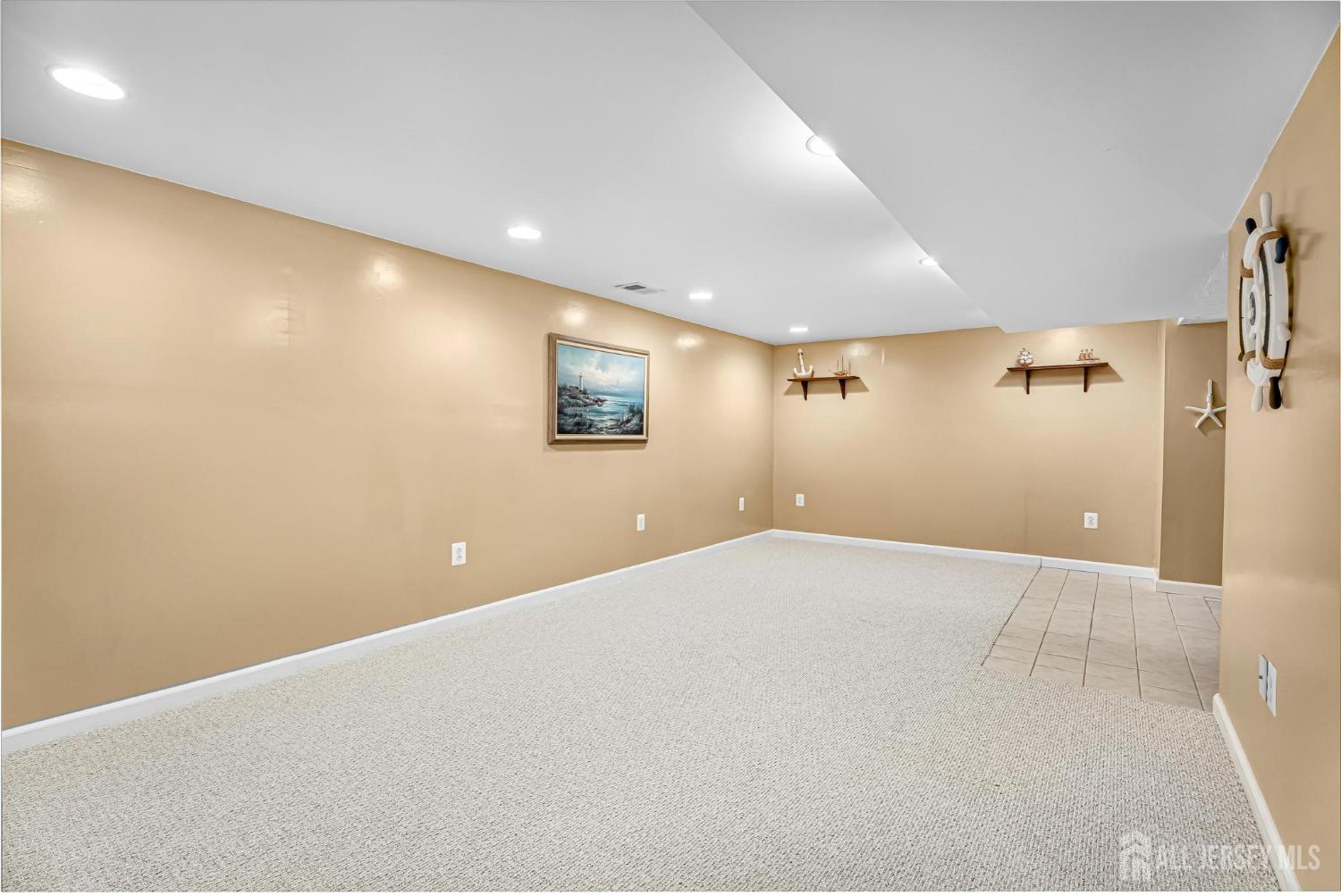 236 Olsen Street Sayreville NJ 08879