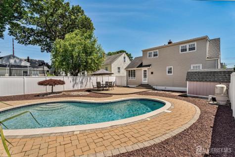 236 Olsen Street Sayreville NJ 08879